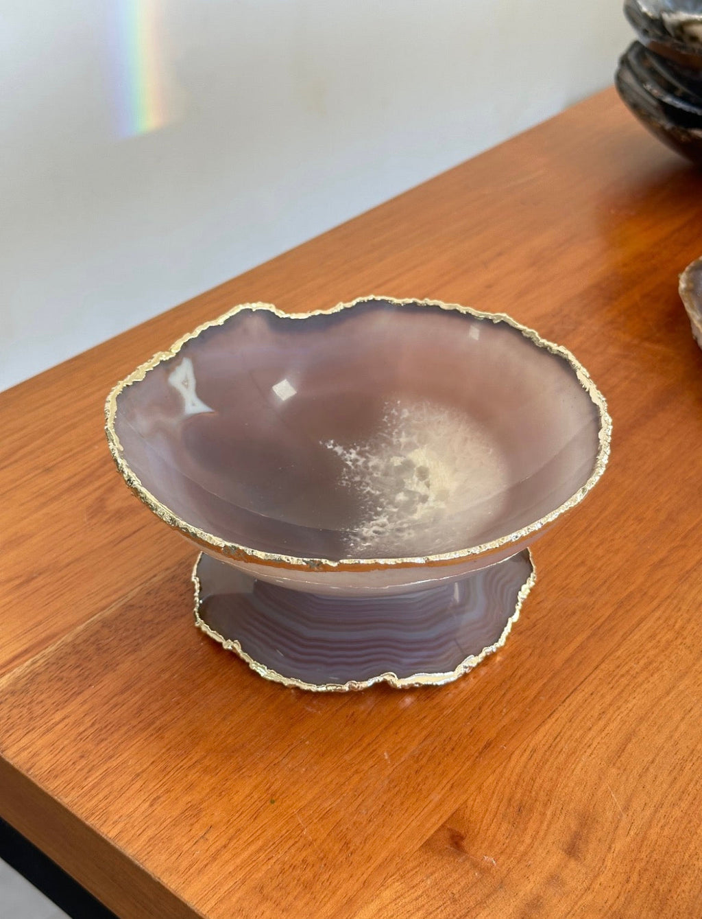 Fruteira Luxo de Ágata Natural com Pedestal Dourado